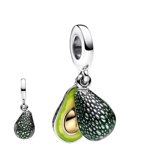 Pingente em Prata 925 - Charm My Life Abacate Realista com Caroço Dourado
